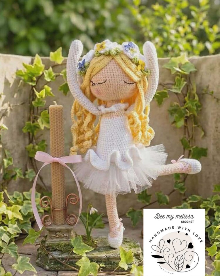 Λαμπάδα από Μελισσοκέρι με Χειροποίητο Παιχνίδι Μπαλαρίνα 30 εκ.